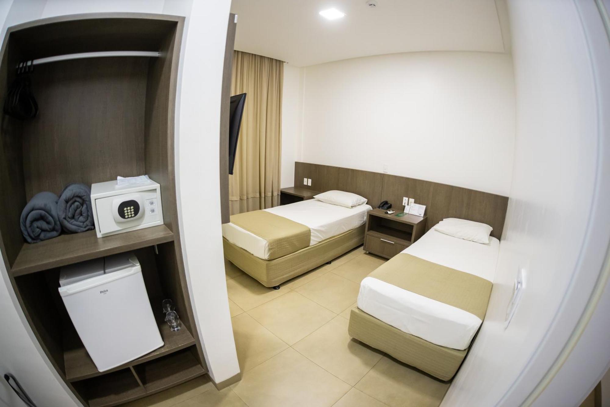 Brii Hotel Araguaína エクステリア 写真