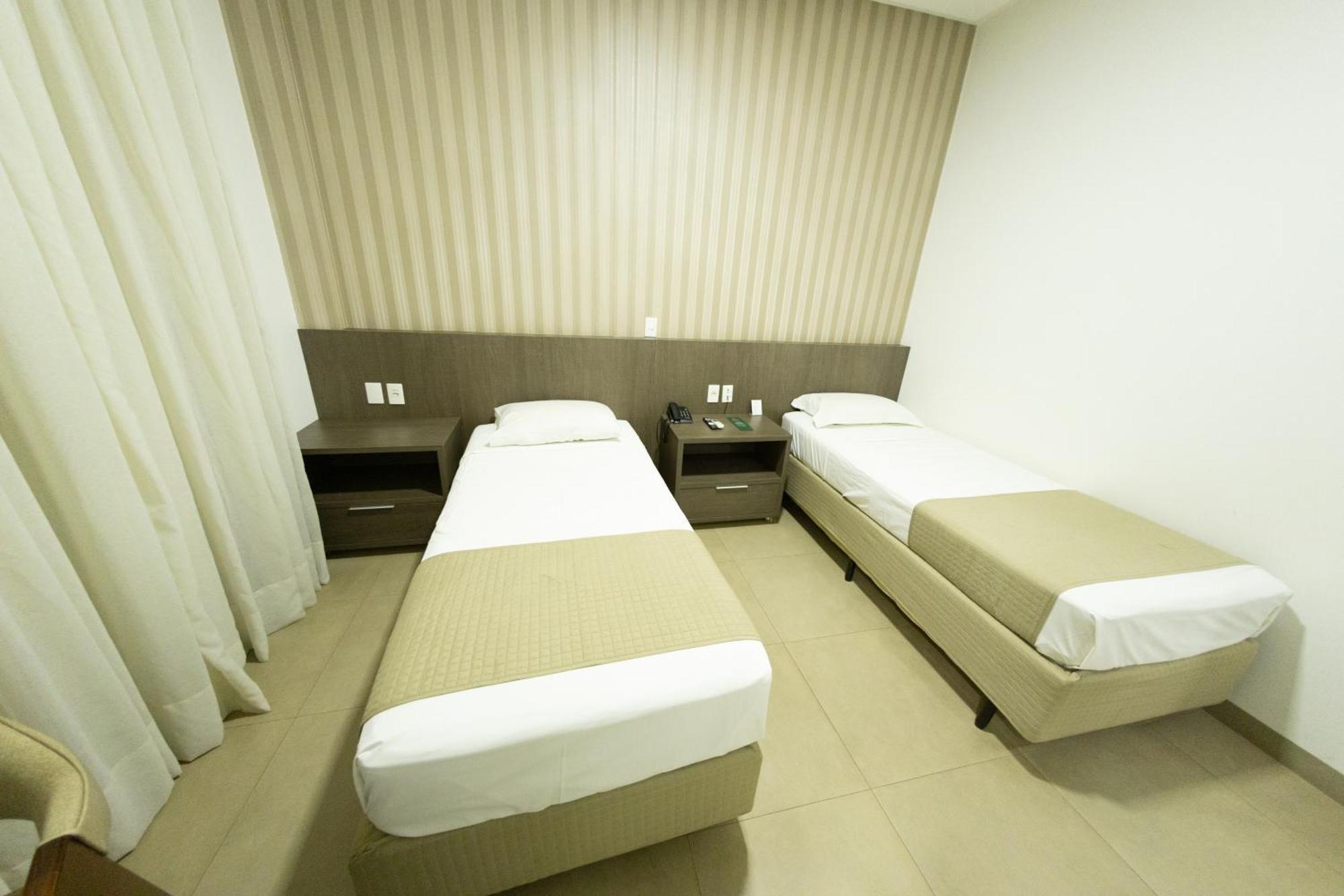 Brii Hotel Araguaína エクステリア 写真