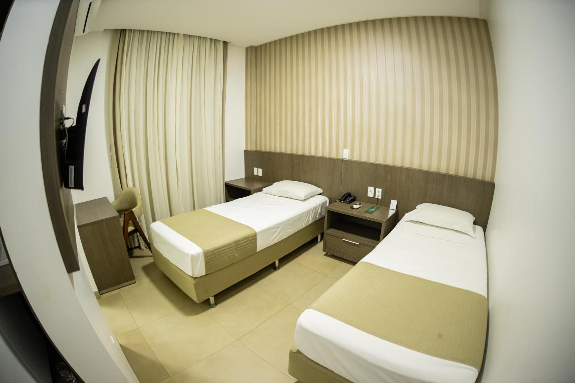 Brii Hotel Araguaína エクステリア 写真