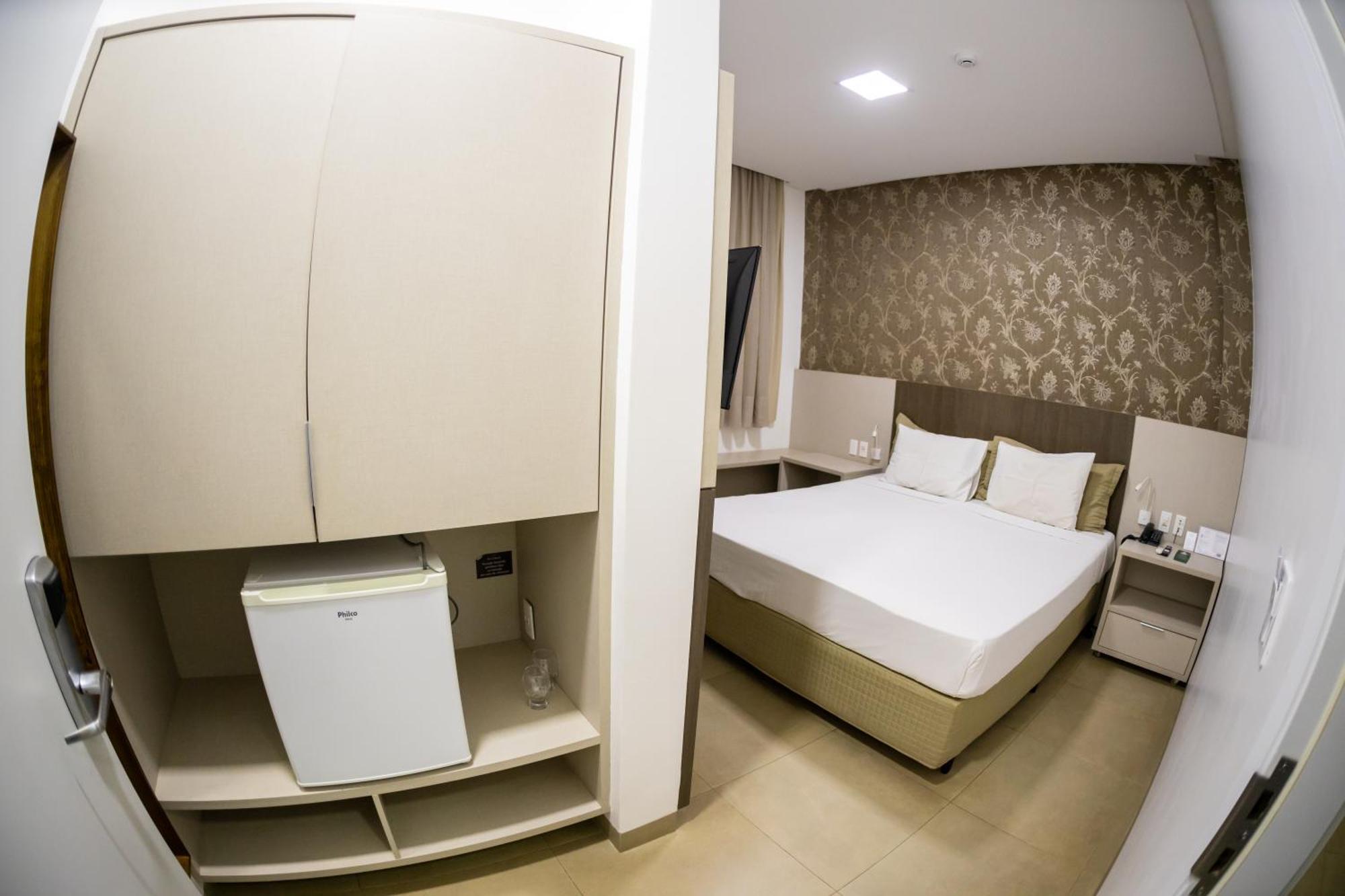 Brii Hotel Araguaína エクステリア 写真