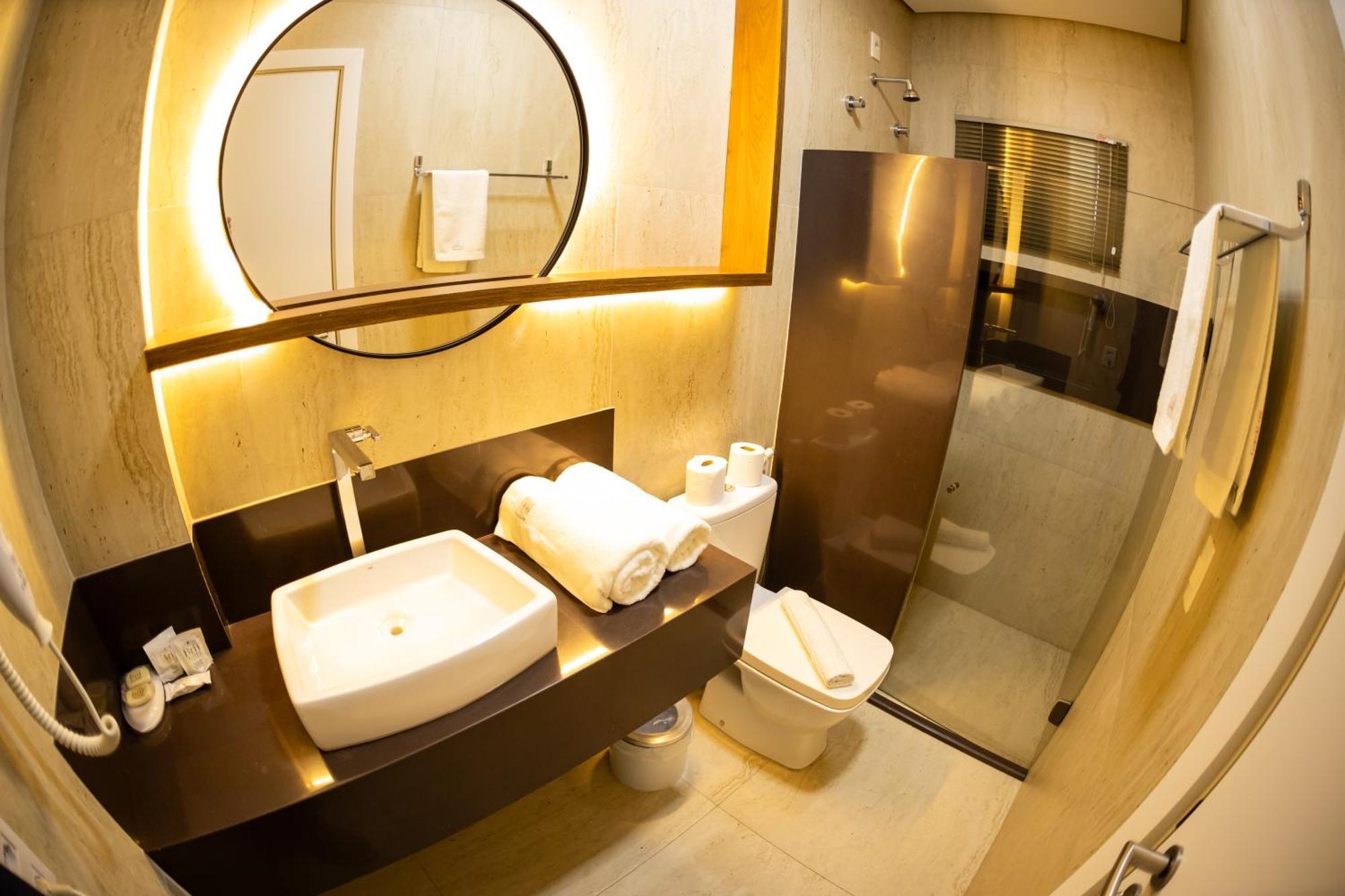 Brii Hotel Araguaína エクステリア 写真